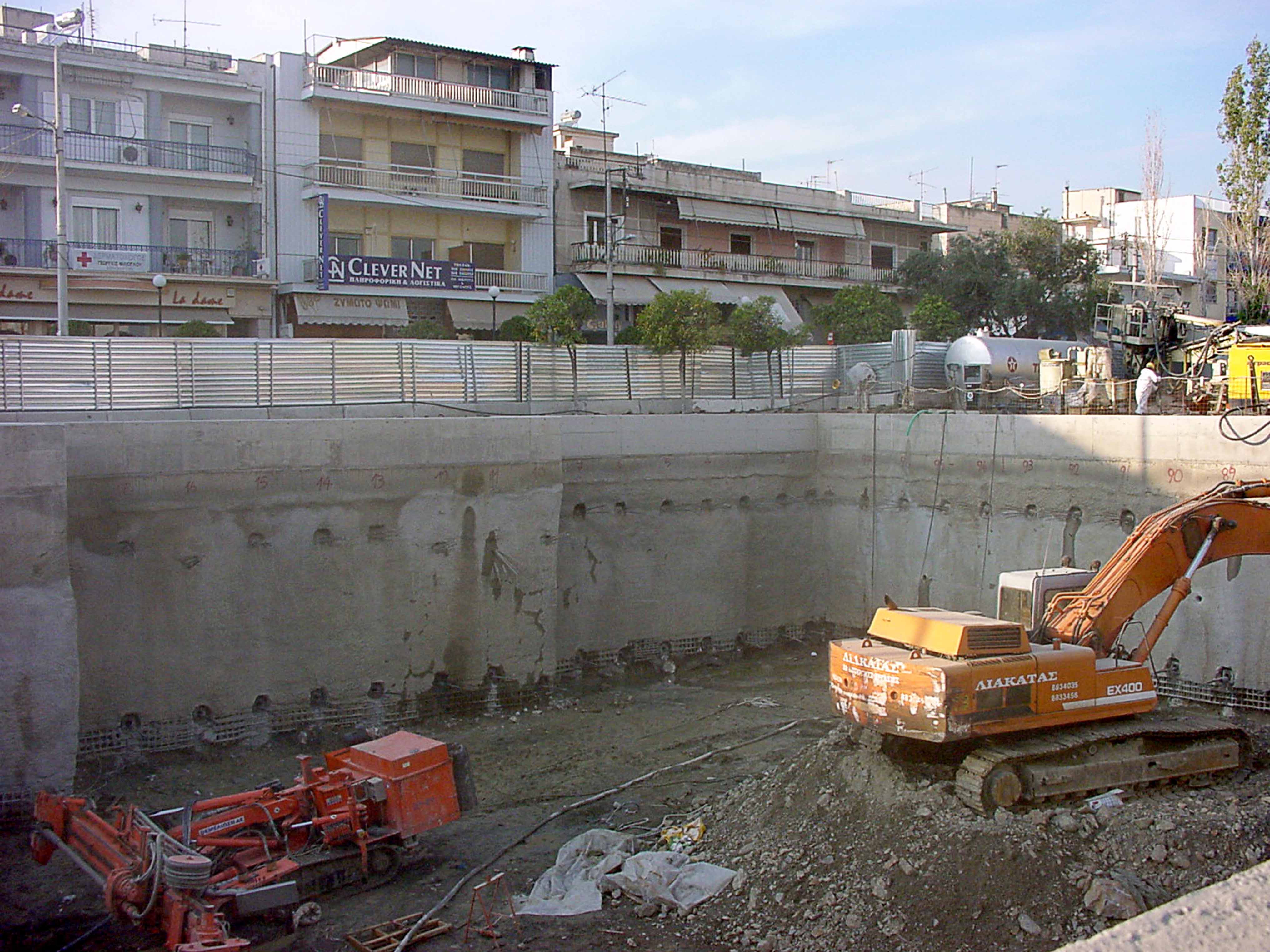 Αντιστήριξη τοιχίου με προεντεταμένα αγκύρια συρματοσχοίνου TTM