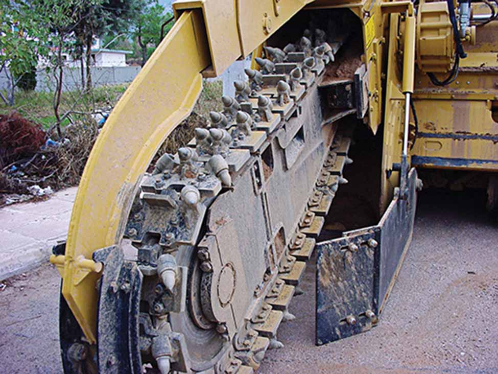 Κοπτήρες καρβιδίου του βολφραμίου Kennametal τοποθετημένοι σε αλυσίδα μηχανήματος αυλάκωσης Vermier