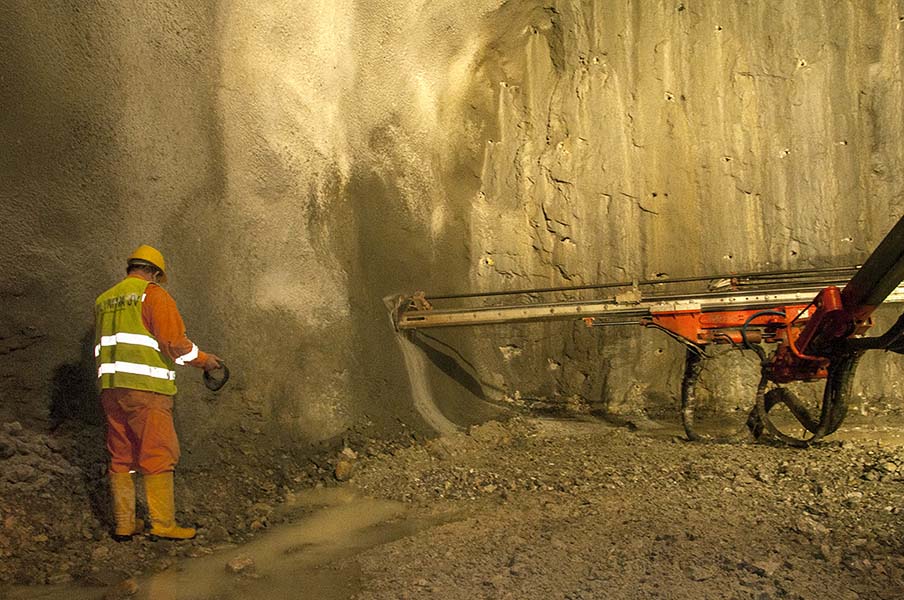 Αυτοδιατρήοντα αγκύρια self-drilling ELEBAR-SD για ακτινικές αγκυρώσεις σηράγγων